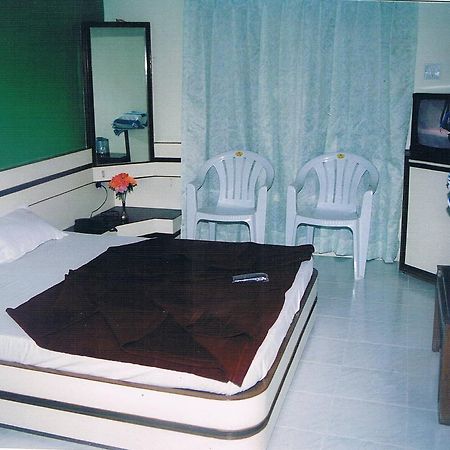 بانتشجانى Hotel Parijat المظهر الخارجي الصورة