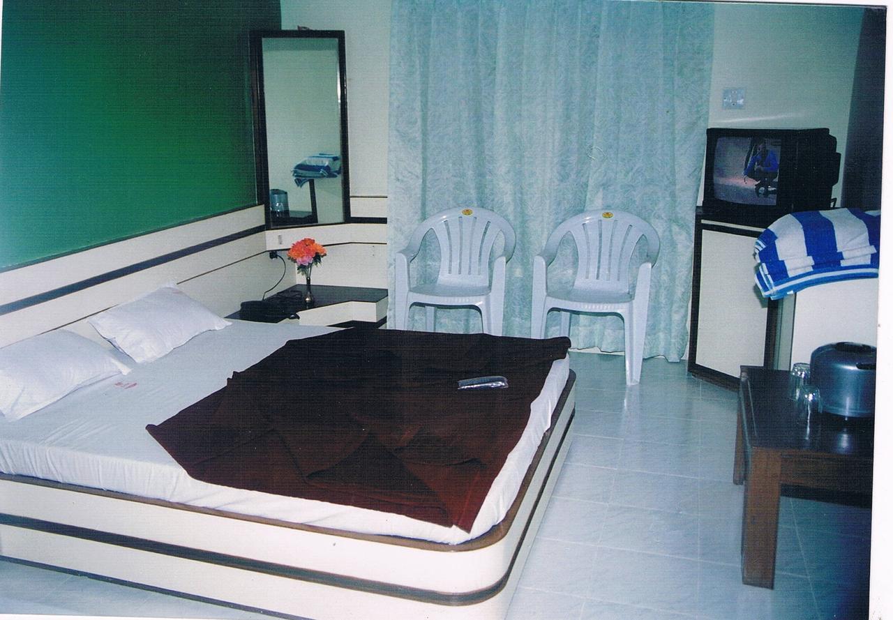 بانتشجانى Hotel Parijat المظهر الخارجي الصورة